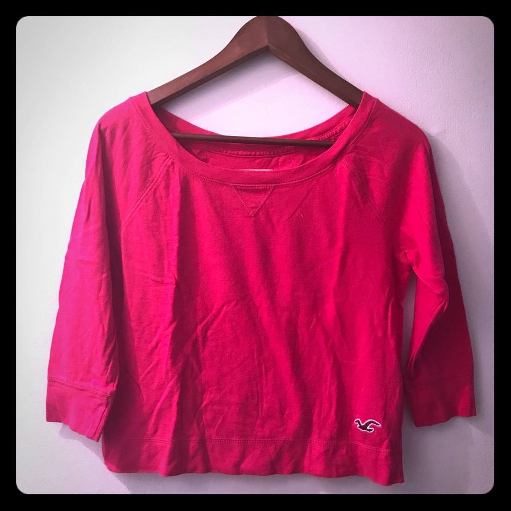 Hollister 3/4 Sleeve Cropped Top!!
